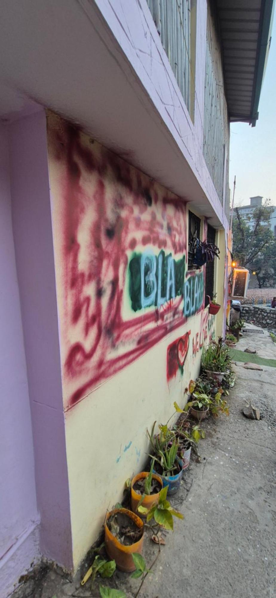 Blabla House Rishikesh Vandrarhem Exteriör bild