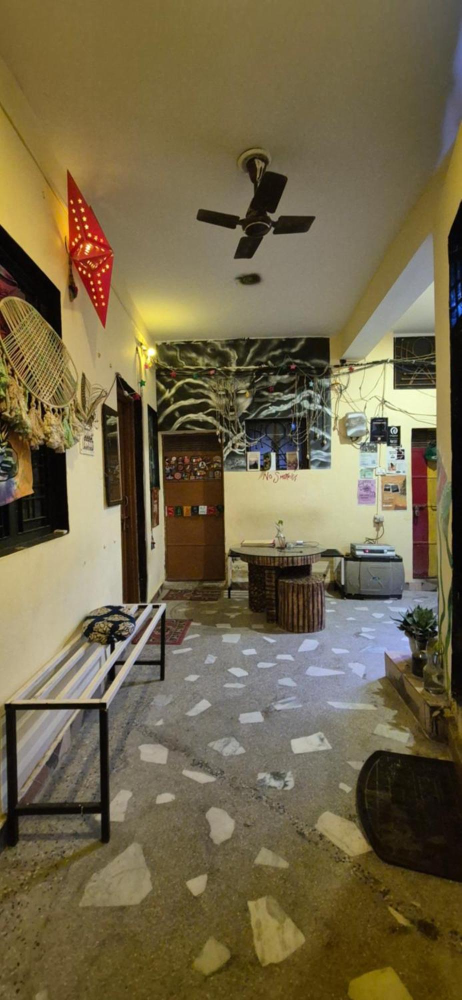 Blabla House Rishikesh Vandrarhem Exteriör bild